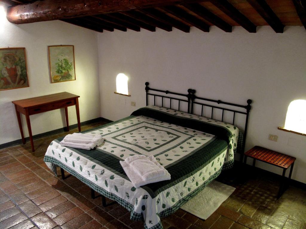 Fattoria Casa Sola Hostal Barberino di Val dʼElsa Habitación foto